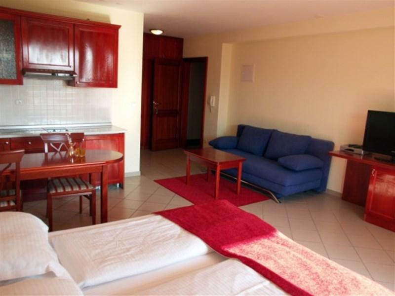 Apartments Vila Kristina Baška Voda Dış mekan fotoğraf