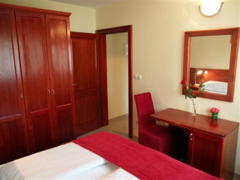 Apartments Vila Kristina Baška Voda Dış mekan fotoğraf