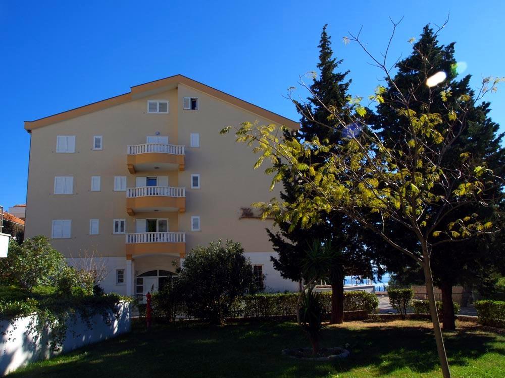 Apartments Vila Kristina Baška Voda Dış mekan fotoğraf