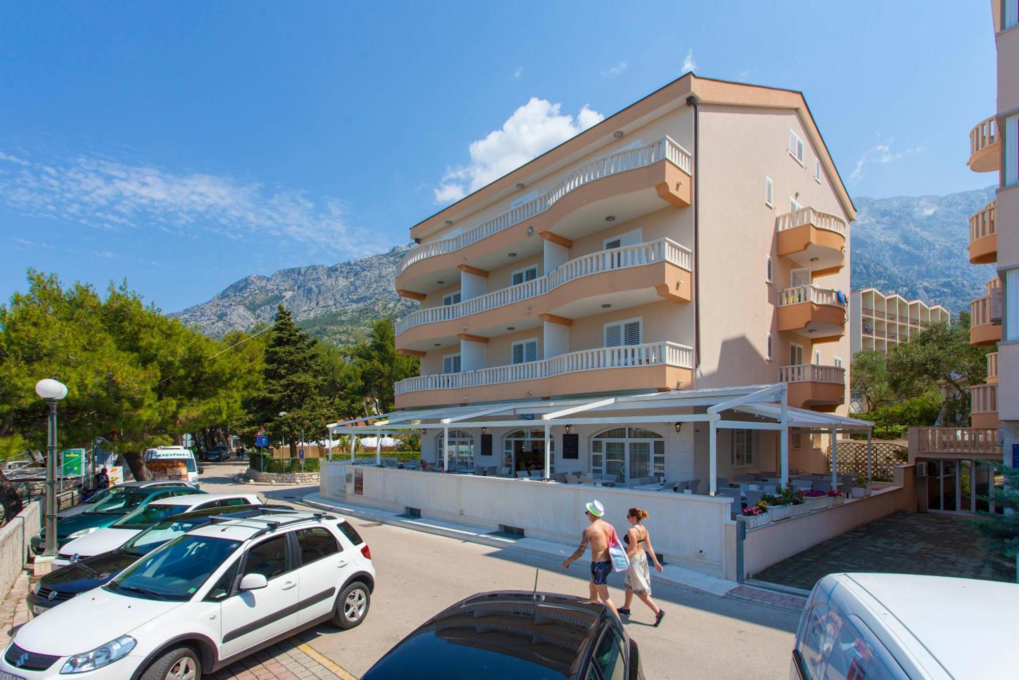 Apartments Vila Kristina Baška Voda Dış mekan fotoğraf